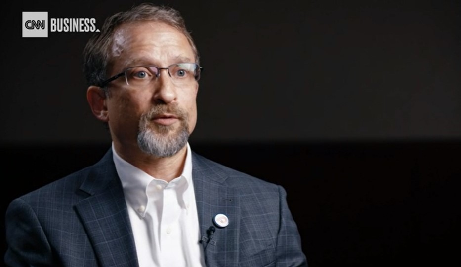 Peiter Zatko, in un momento della video intervista con la Cnn